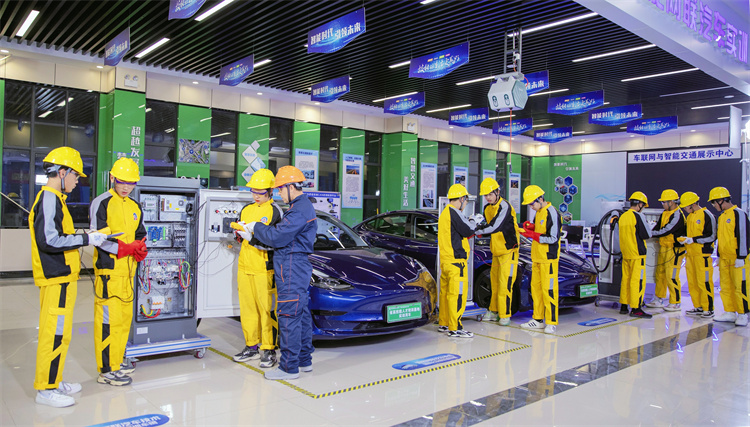 想＋“薪”，風(fēng)口行業(yè)新能源汽車技術(shù)值得掌握！