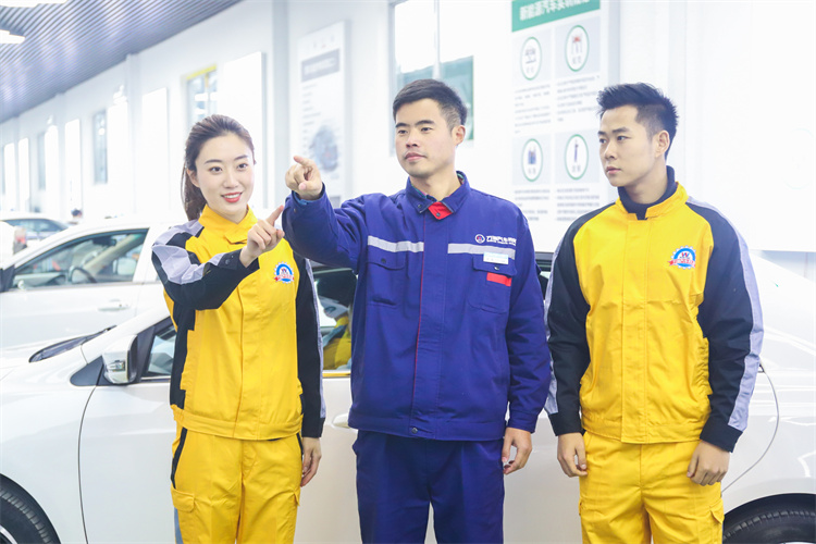 看這兒！汽車類專業2025九大就業方向！