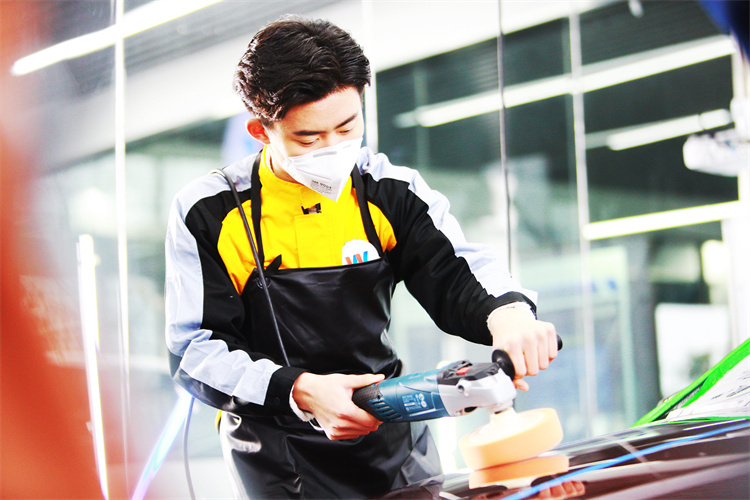 打破傳統偏見！西安萬通這幾個小眾又高薪的專業，正在成為女生職業新風口！