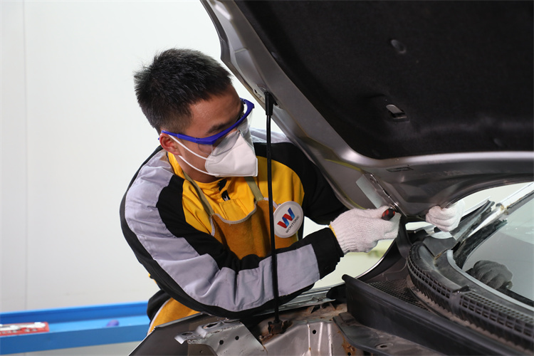 輟學打工：看似自由的選擇，實則未來的枷鎖