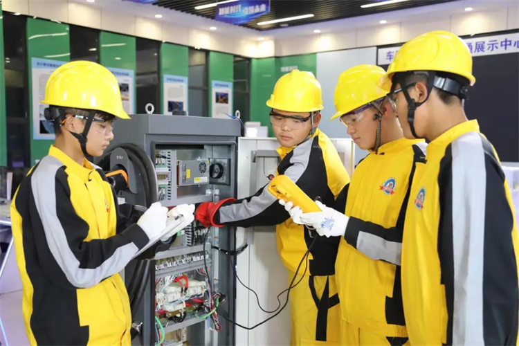 【金九銀十】成年人學(xué)什么技術(shù)好？推薦這4種！