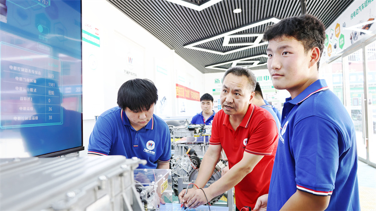 初中生家長警惕丨普高擴招≠就業無憂：3個決策讓孩子贏在“職業起點”