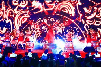 匠心31載·萬通筑夢 西安萬通31周年校慶頒獎晚會盛大啟幕