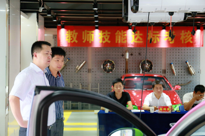 教師技能大練兵  嚴把教學質量關