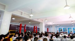 企業(yè)技術(shù)進(jìn)入校園  豐富學(xué)子第二課堂