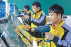 汽車美容學什么汽車美容包括哪些項目？汽車美容專業介紹