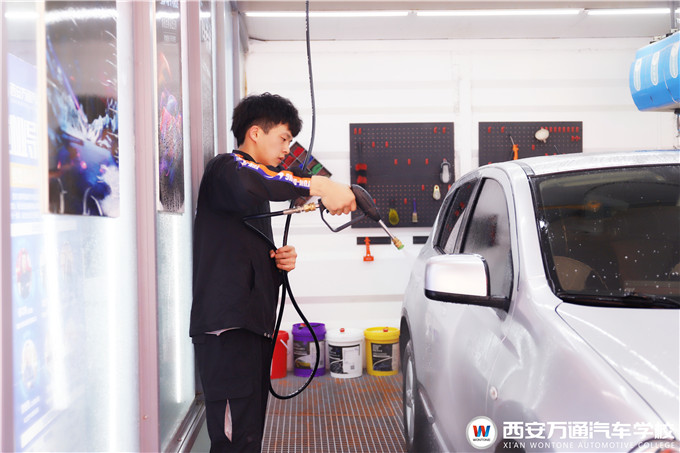 企業(yè)階段達(dá)標(biāo)考核，西安萬通學(xué)子從容應(yīng)對(duì)