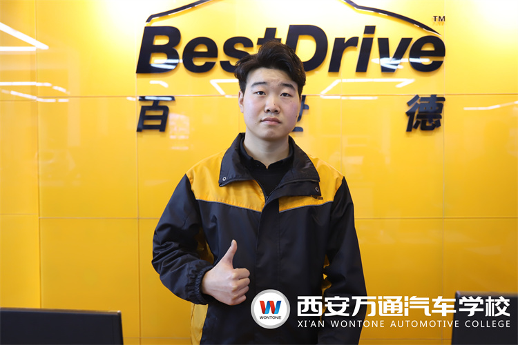 萬通優秀畢業學子：青春就是勇往直前！