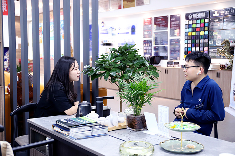 回訪德邦就業(yè)學(xué)子：將愛與責(zé)任進(jìn)行到底