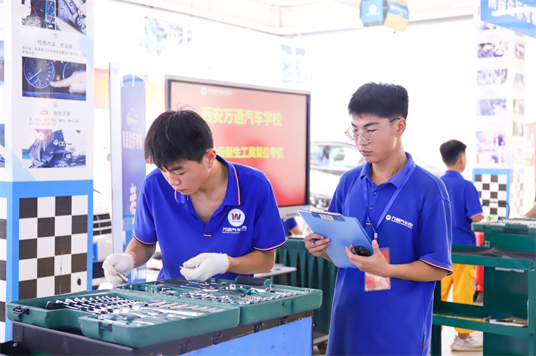 你被“羊了個羊”虐了嗎？ ——萬通帶你解鎖真人版技能通關秘籍！