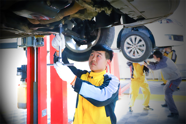 學汽車檢測與維修技術的優勢你一定要知道！