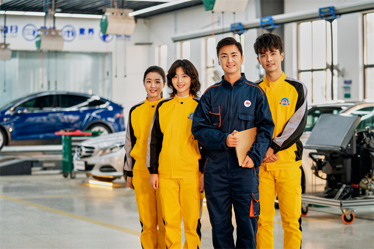 報讀汽車類專業(yè)，未來的就業(yè)你可以選擇這些！