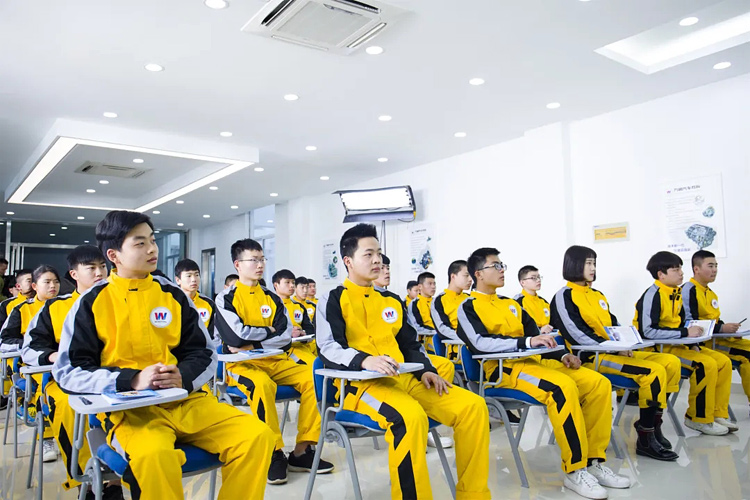 做現代“六有”人才，讓未來大“有”可為！