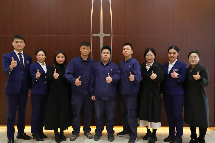 暖心回訪促發展，校企合作再攀佳績                   —西安萬通汽車學校回訪西安福林林肯中心