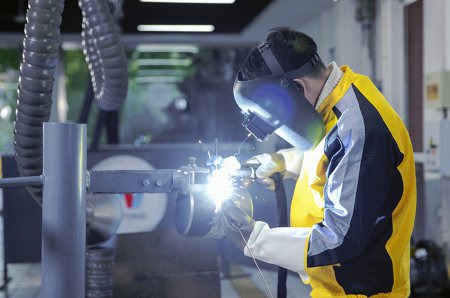 西安考焊工證在哪里報名，西安電焊工培訓機構